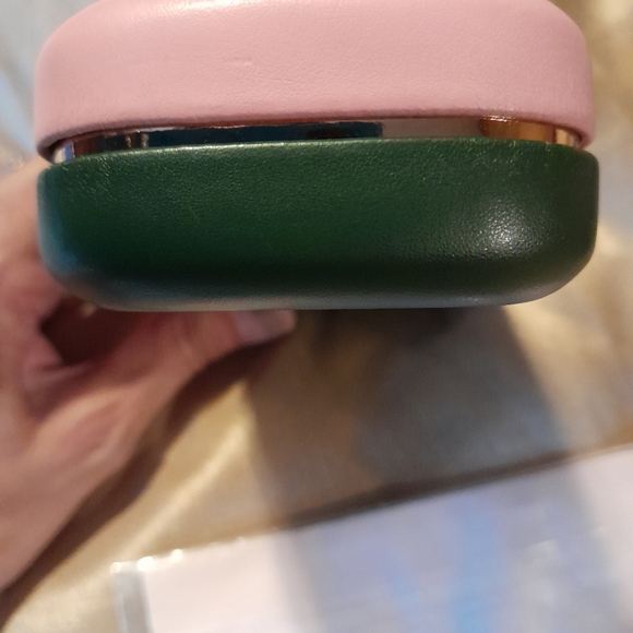 Kate spade eyeglass case with cleaning towel. - Picture 4 of 7